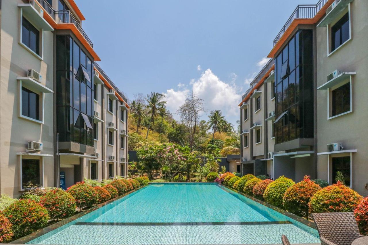 Grand Senggigi Hotel Exterior photo