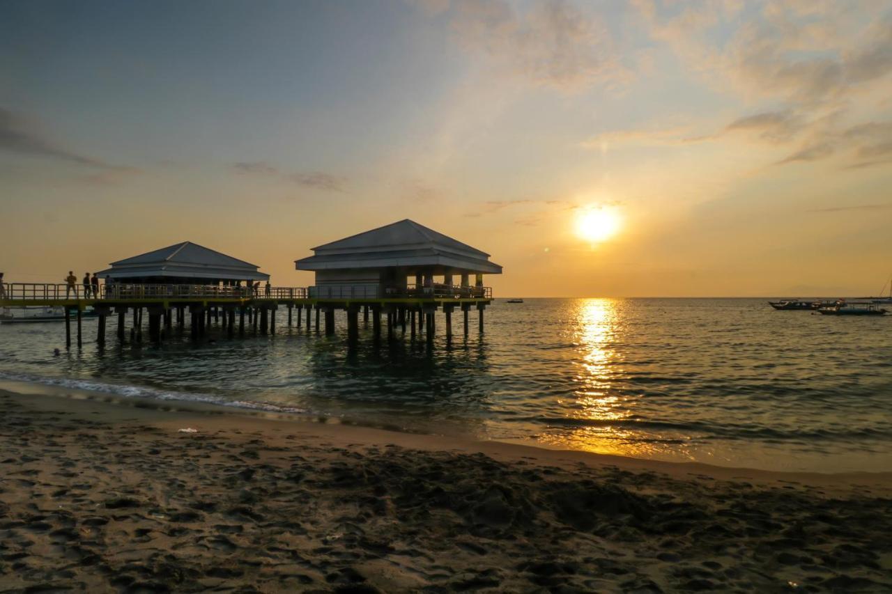Grand Senggigi Hotel Exterior photo