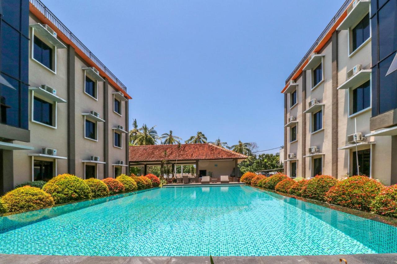 Grand Senggigi Hotel Exterior photo