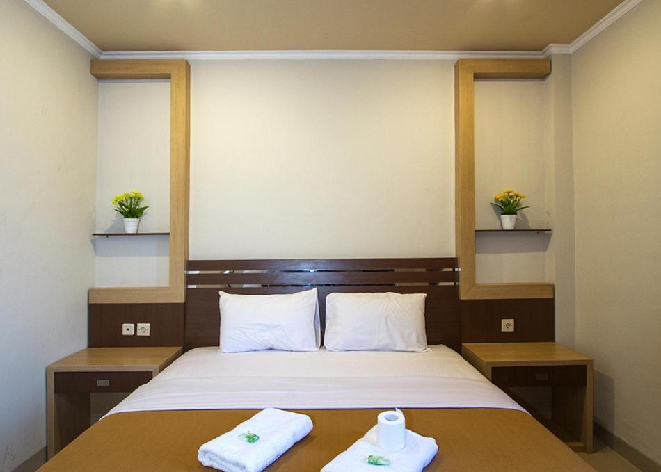 Grand Senggigi Hotel Exterior photo